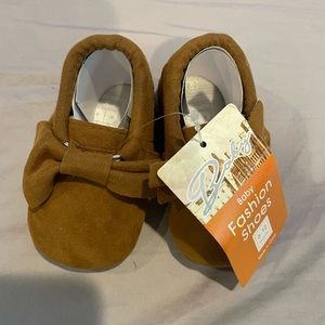 NWT Baby Booties